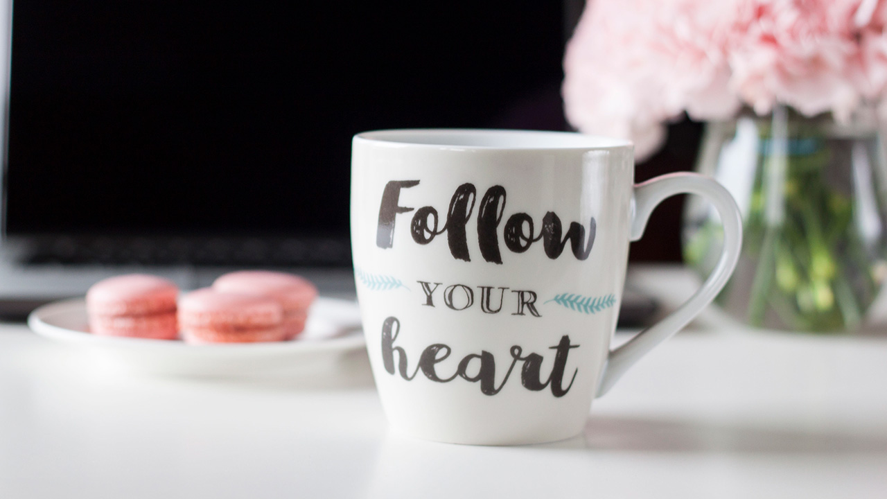 Coffee mug with words Follow your Heart